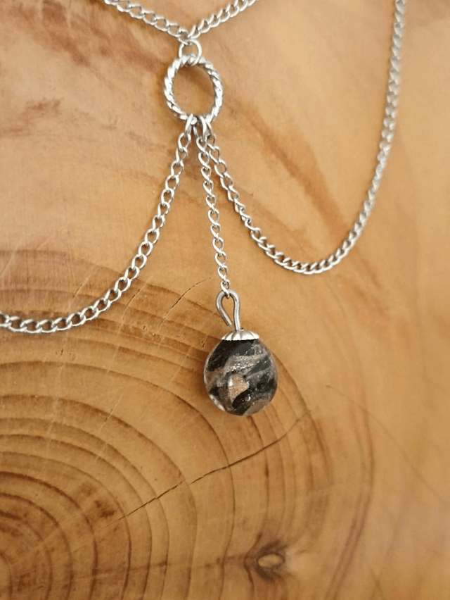 Collier noir