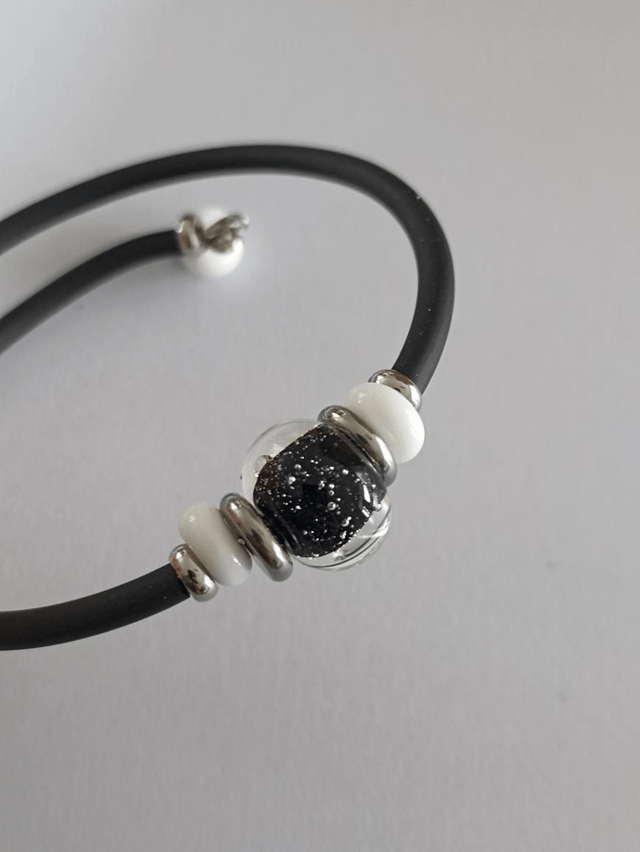 Bracelet noir en verre 