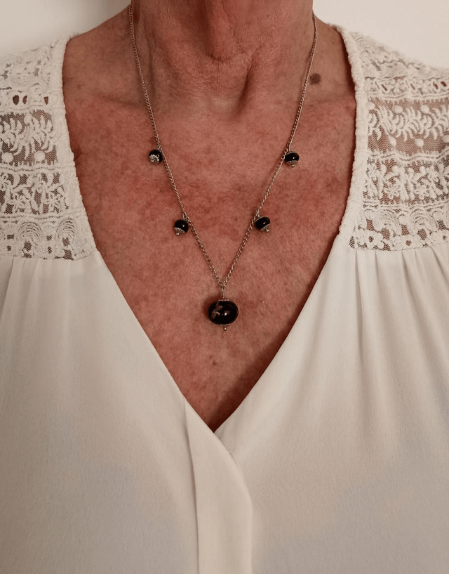 Collier en verre Noir