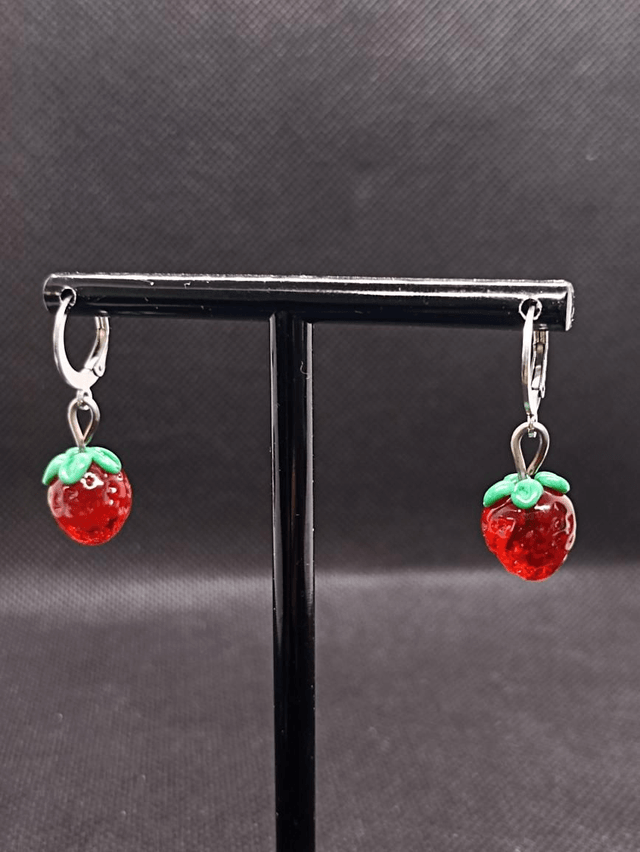 Boucles d'oreilles Fraise en verre