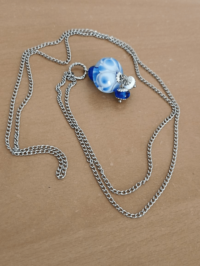 Sautoir lotus en verre 