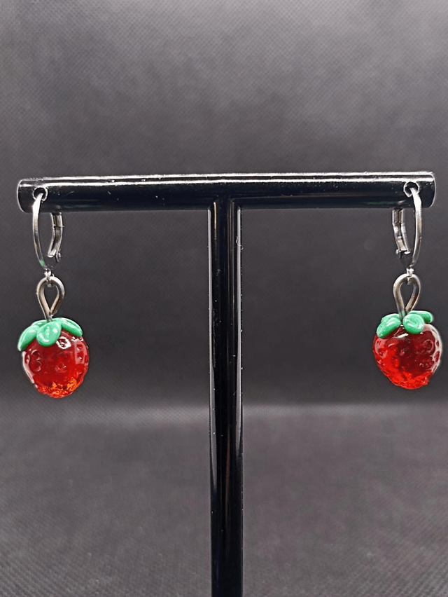 Boucles d'oreilles Fraise en verre
