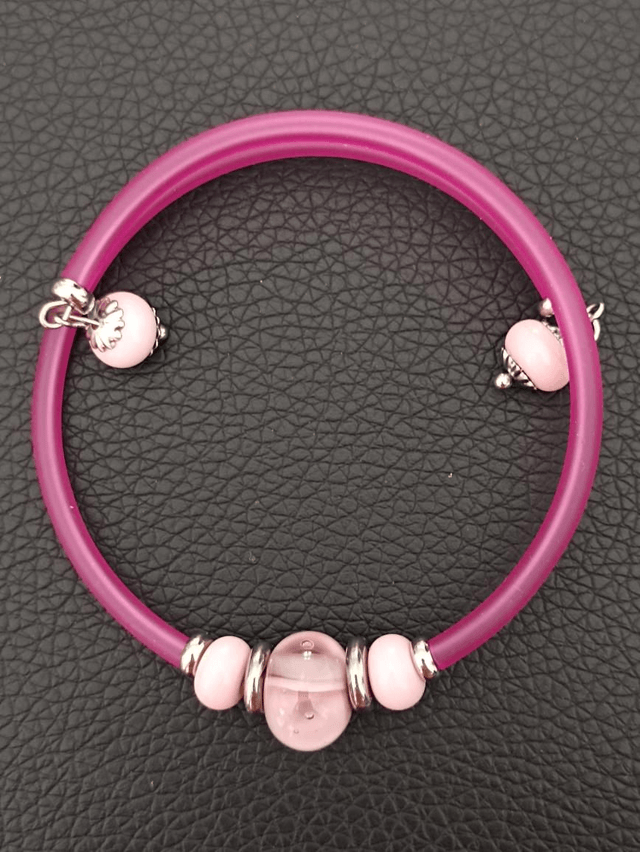 Bracelet rose en verre 