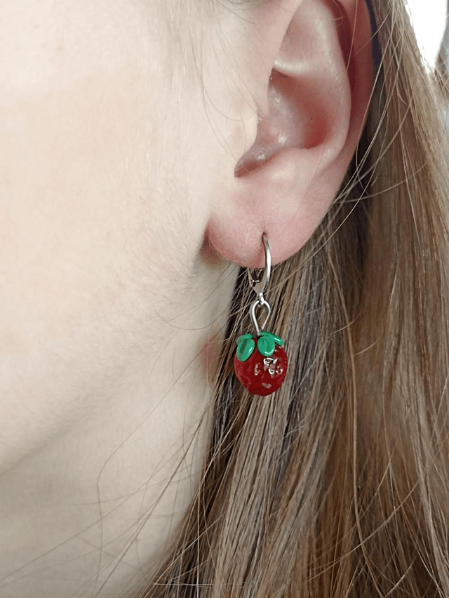 Boucles d'oreilles Fraise en verre