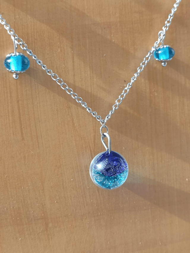 Collier en verre océan 
