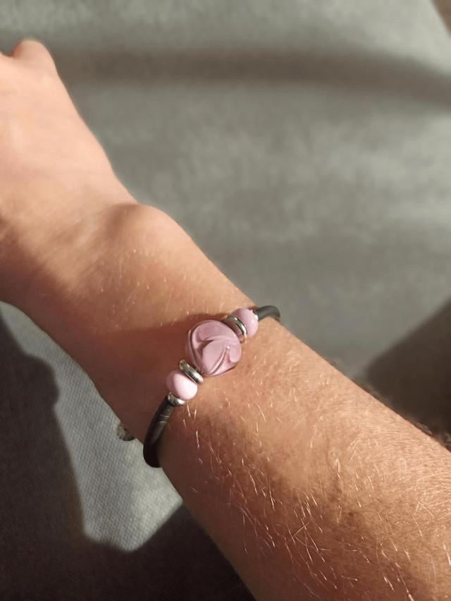 Bracelet rose en verre 