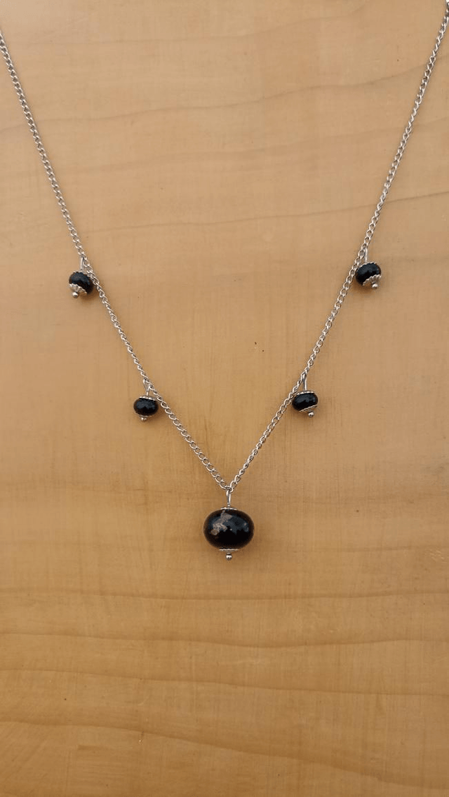 Collier en verre Noir