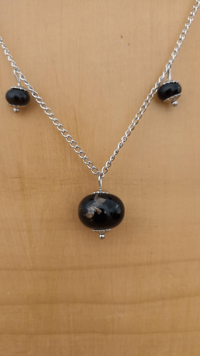 Collier en verre Noir