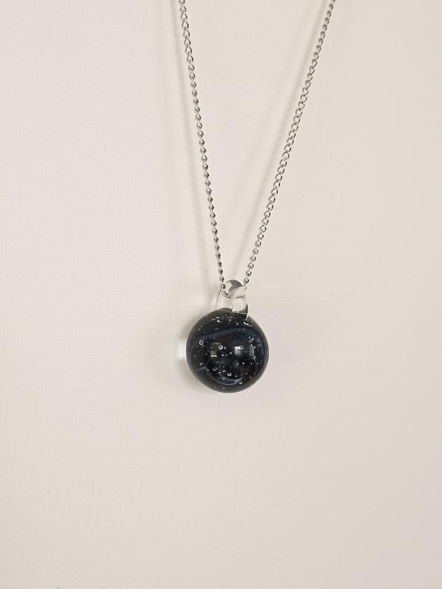 Collier galaxy reflet bleu
