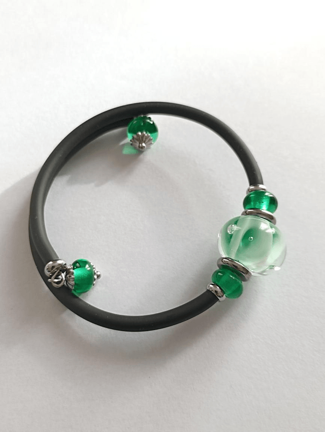Bracelet en perles vertes 