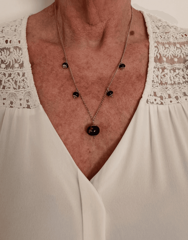 Collier en verre Noir
