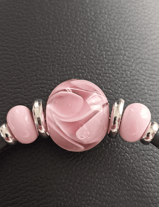 Bracelet rose en verre 